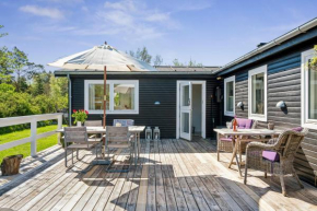 Nice Home In Ebeltoft With 2 Bedrooms, Ebeltoft